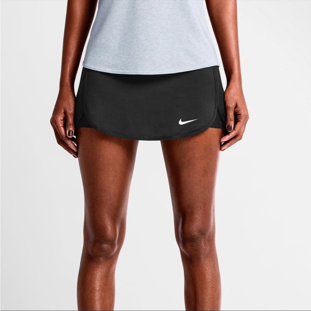 NIKE Straight Court Tennis Two in One Skort Black Lined-Small